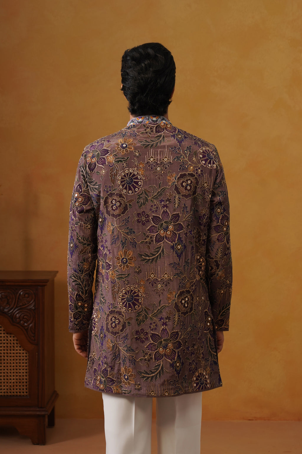 Zarqash Dusty Lavender Hand Embroidered V-Neck Kurta with Trouser