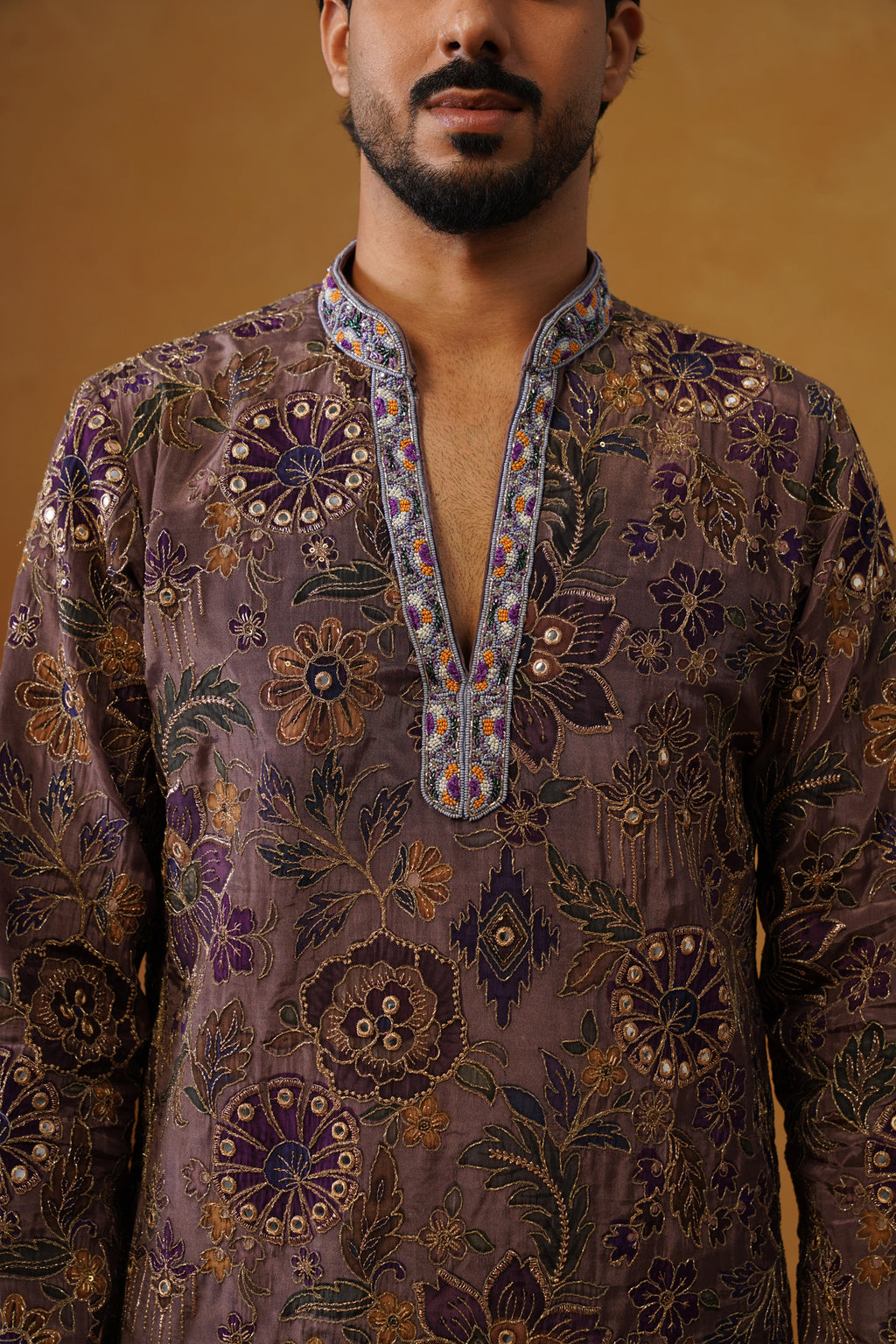 Zarqash Dusty Lavender Hand Embroidered V-Neck Kurta with Trouser